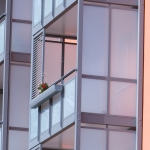 balkon-balkonanbau-balkonsystem-anbaubalkon-balkon-balkonbau-balkonsysteme-aluminiumbalkon-betonbalkon-zeitungsartikel-ilmenau-humboldstrasse_fm_015